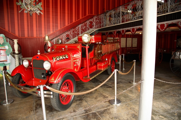 Old fire truck at Ponce Fire House