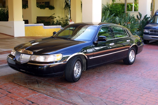 Lincoln Towncar at El Conquistador